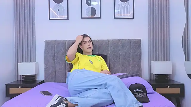 Luciana Ortiz1 online show from 06/24/26, 07:33