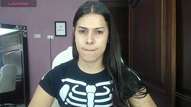 Snapshot of Luciana_Ortiz1 chatting on 02/08/25, 02:38 Luciana Ortiz1 online show from 02/08/25, 02:38