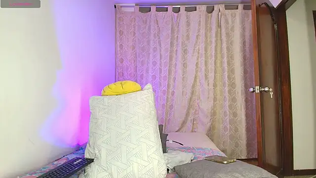 Luciana Ortiz1 online show from 04/07/26, 01:40