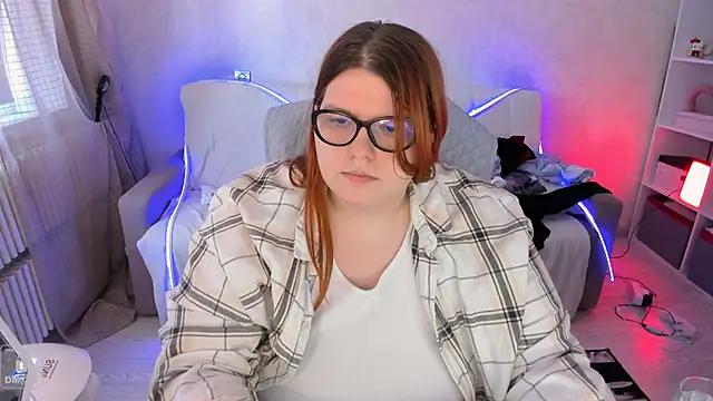 Snapshot of Melissa_Purr chatting on 03/09/25, 08:29 Melissa Purr online show from 03/09/25, 08:29