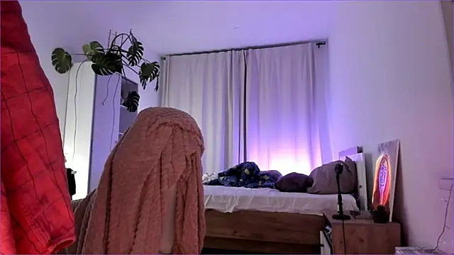 Viktoria Oliverr online show from 12/20/25, 12:24