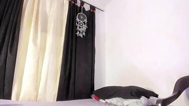 katia  dann online show from 10/19/25, 01:36