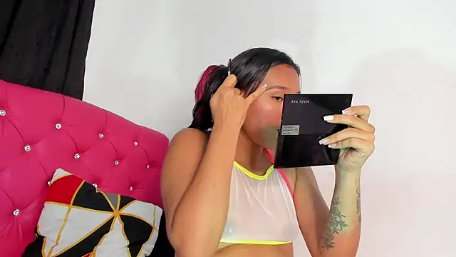 katia  dann online show from 03/18/25, 11:09