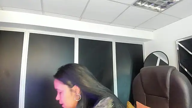 Ivanna18 x online show from 10/28/25, 03:51