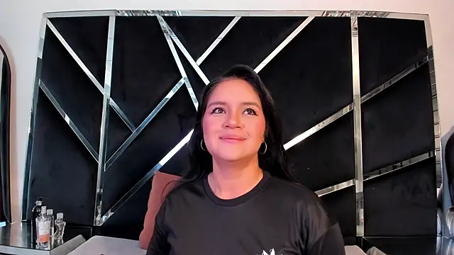 Ivanna18 x online show from 10/26/25, 03:51