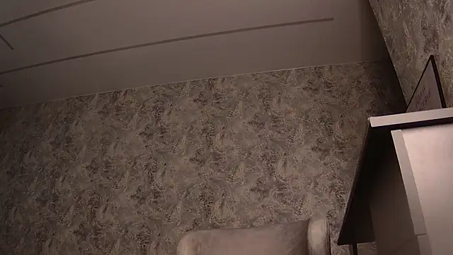 eelizabeth online show from 04/21/26, 04:30