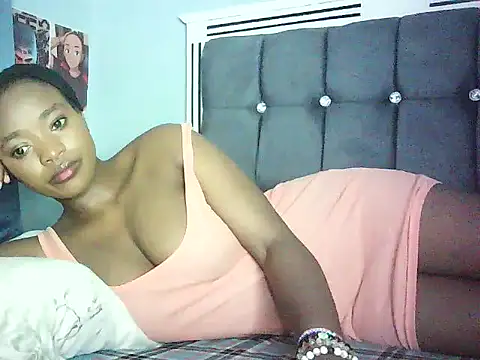 Cryaluna online show from 03/30/26, 09:22