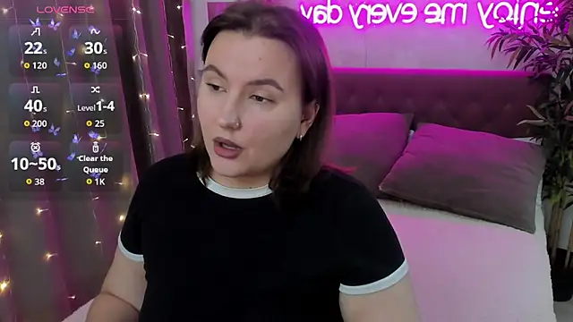 FeralPeach online show from 11/05/25, 07:00