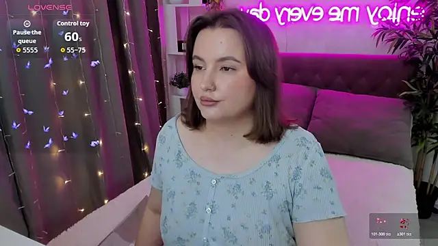 FeralPeach online show from 10/23/25, 04:55