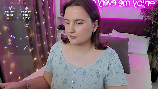 FeralPeach online show from 12/19/25, 06:49