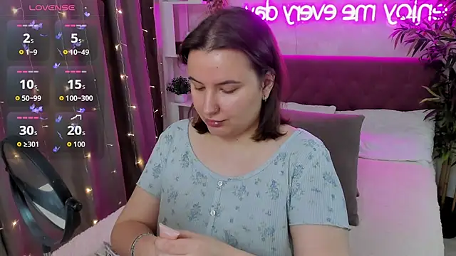 FeralPeach online show from 10/25/25, 04:55