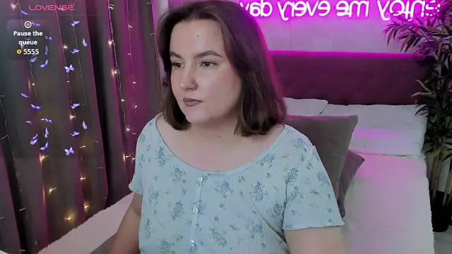 FeralPeach online show from 09/13/25, 06:13