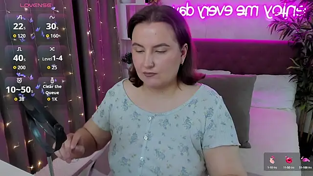 FeralPeach online show from 09/11/25, 04:34