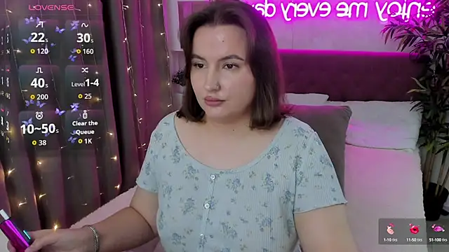 FeralPeach online show from 09/18/25, 04:04