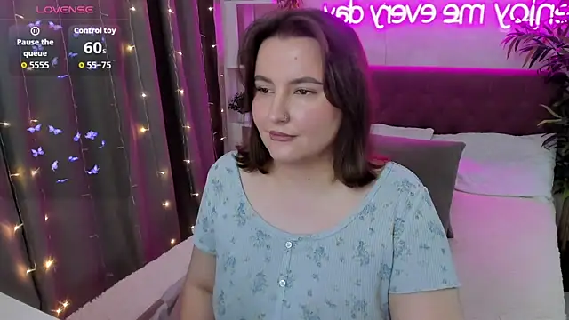 FeralPeach online show from 10/24/25, 05:39