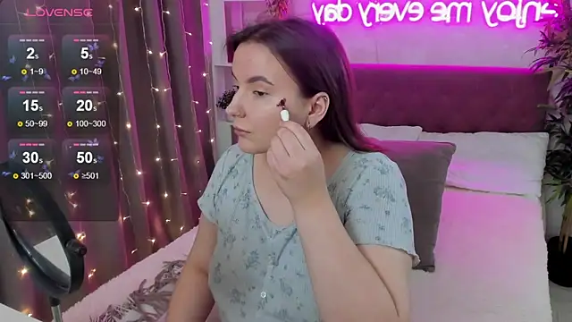 FeralPeach online show from 11/14/25, 04:49