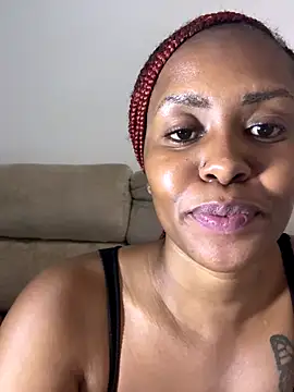 Snapshot of Rose_berry chatting on 11/16/25, 06:12 Rose berry online show from 11/16/25, 06:12