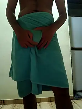 Collegeboywithbigweapan21 online show from 05/05/26, 05:16