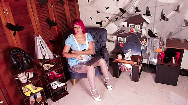 missmabelle online show from 10/25/25, 02:11