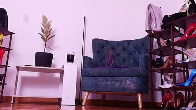 missmabelle online show from 05/08/26, 02:15