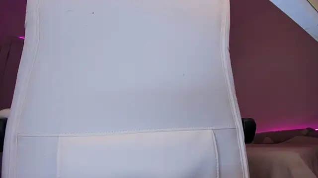 Snapshot of Eva_Davi chatting on 03/04/25, 02:06 Eva Davi online show from 03/04/25, 02:06