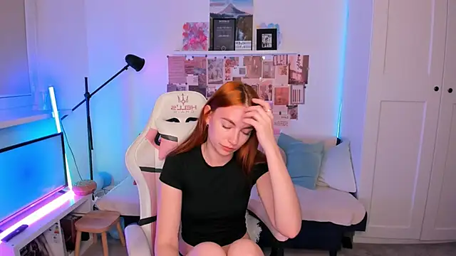 Mia Madden online show from 05/03/26, 02:16