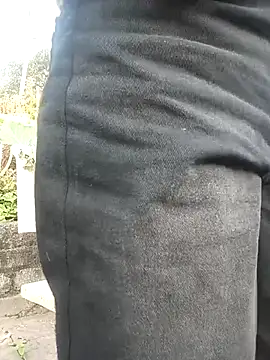 Snapshot of Rose_DiDi chatting on 12/23/25, 08:57 Rose DiDi online show from 12/23/25, 08:57