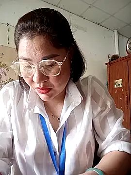 Snapshot of Rose_DiDi chatting on 04/13/26, 05:33 Rose DiDi online show from 04/13/26, 05:33