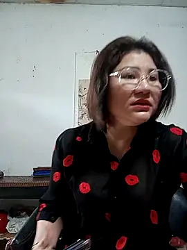 Snapshot of Rose_DiDi chatting on 04/11/26, 03:25 Rose DiDi online show from 04/11/26, 03:25