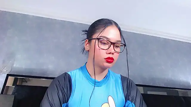 Snapshot of JasmineMoore chatting on 02/19/25, 08:31 JasmineMoore online show from 02/19/25, 08:31