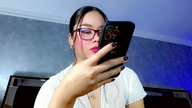 JasmineMoore online show from 04/15/26, 09:48