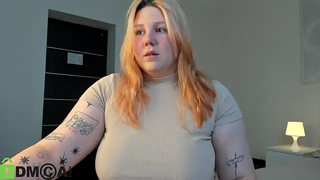 Snapshot of Ruth_Oliver chatting on 10/23/25, 09:19 Ruth Oliver online show from 10/23/25, 09:19