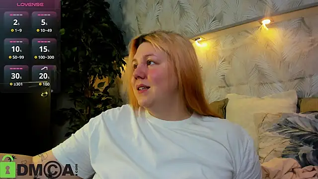 Snapshot of Ruth_Oliver chatting on 10/29/25, 01:04 Ruth Oliver online show from 10/29/25, 01:04