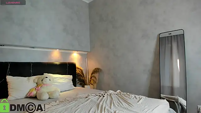 Ruth Oliver online show from 03/11/26, 09:25