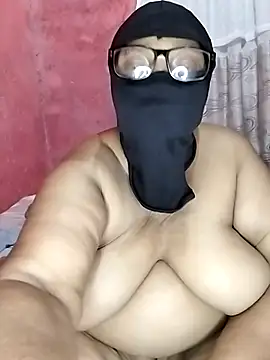 Snapshot of naughtygrannyXXX chatting on 09/14/25, 07:36 naughtygrannyXXX online show from 09/14/25, 07:36