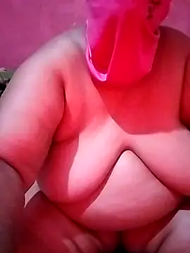Snapshot of naughtygrannyXXX chatting on 09/24/25, 06:03 naughtygrannyXXX online show from 09/24/25, 06:03