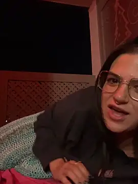 SafeinouterSpace online show from 11/28/25, 01:22