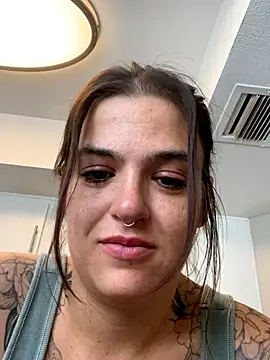 SafeinouterSpace online show from 11/04/25, 05:17