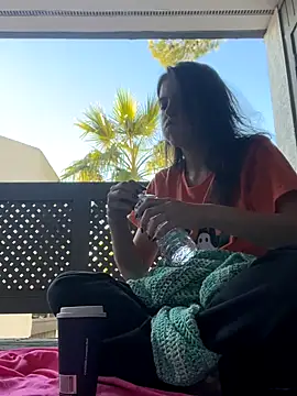 SafeinouterSpace online show from 12/04/25, 11:15