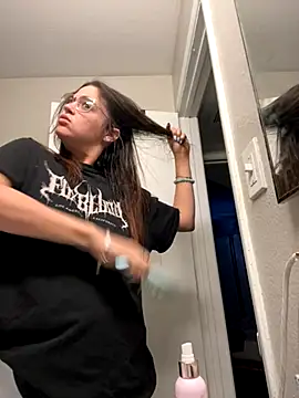 SafeinouterSpace online show from 11/11/25, 07:36