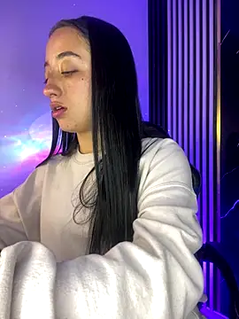 Ady 18 online show from 11/12/25, 08:45