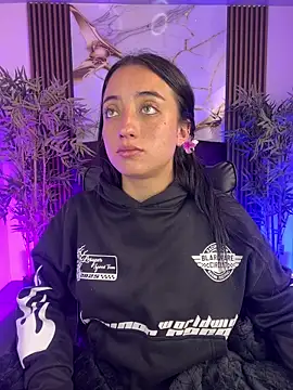 Snapshot of Ady_18 chatting on 02/11/26, 09:36 Ady 18 online show from 02/11/26, 09:36