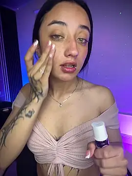 Ady 18 online show from 04/06/26, 08:32