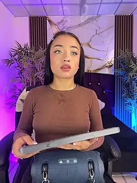 Snapshot of Ady_18 chatting on 02/03/26, 07:30 Ady 18 online show from 02/03/26, 07:30