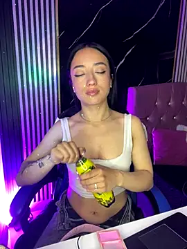 Ady 18 online show from 11/22/25, 07:02