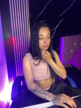 Ady 18 online show from 11/21/25, 08:19