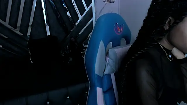 Queen perla  online show from 10/24/25, 06:18