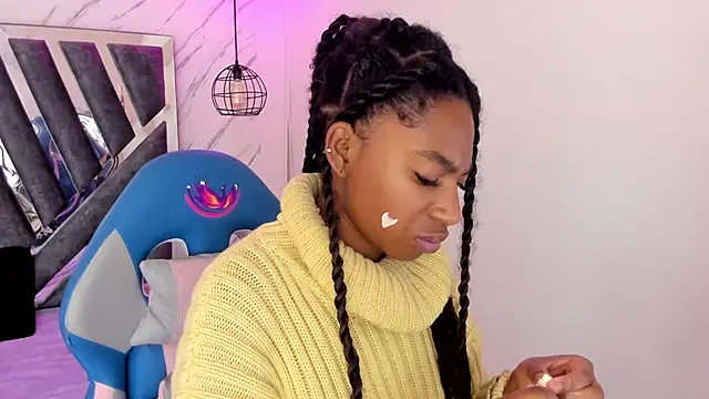 Queen perla  online show from 11/12/25, 11:36