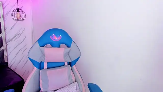 Queen perla  online show from 11/03/25, 11:58