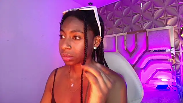 Queen perla  online show from 03/01/26, 06:30